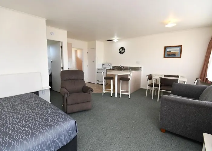 Avon Motel
