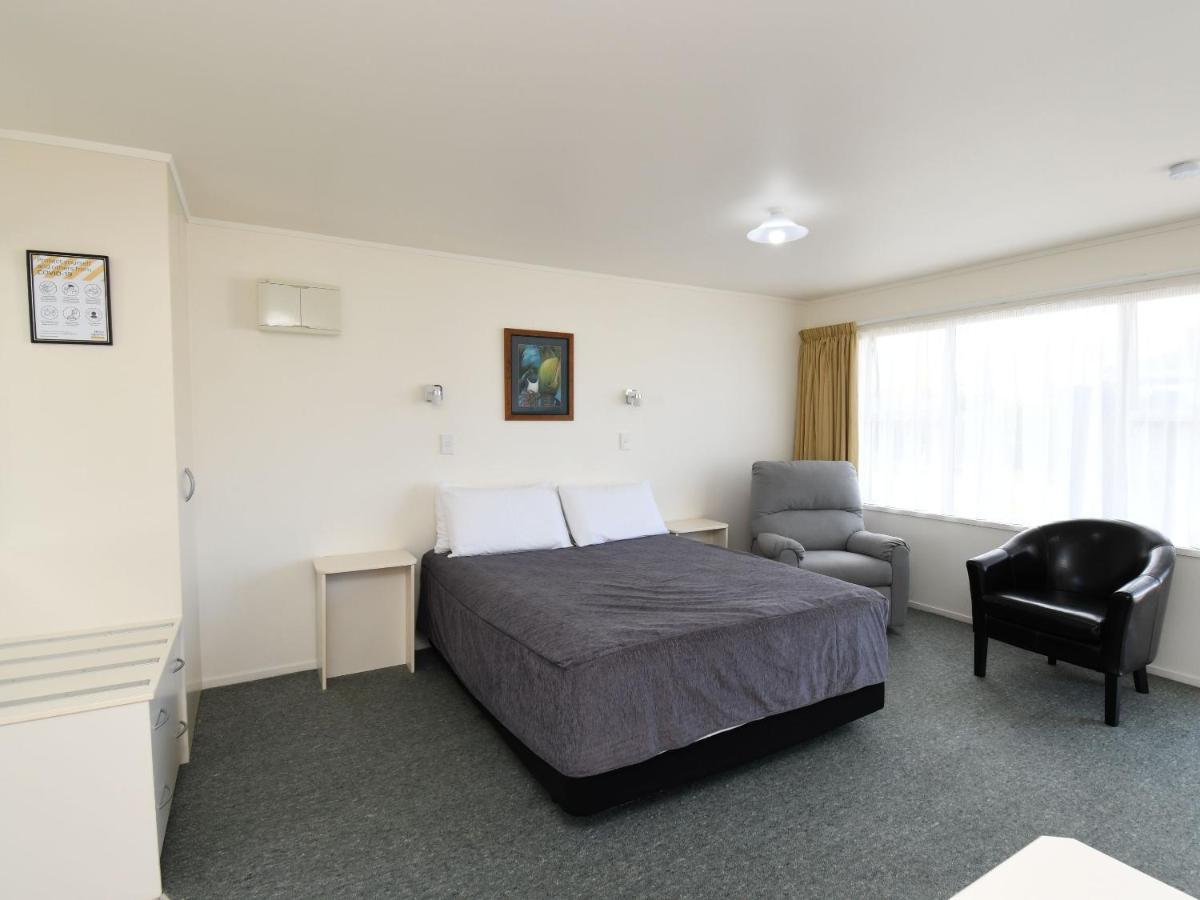 Avon 4* Hawera